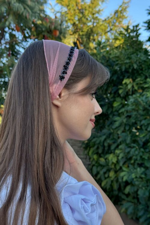 Bentița roz cu accesoriu negru