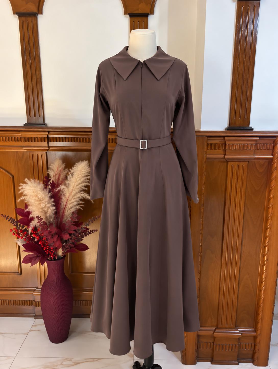 Rochie elegantă de toamnă-iarnă cu fermoar funcțional